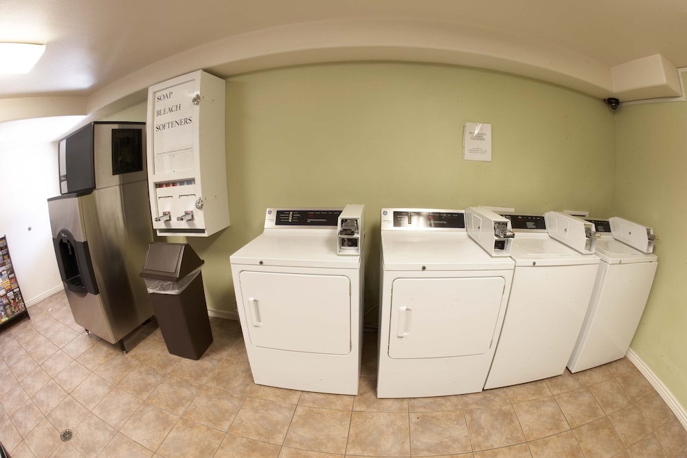 Premier Inns Tolleson - photo 30