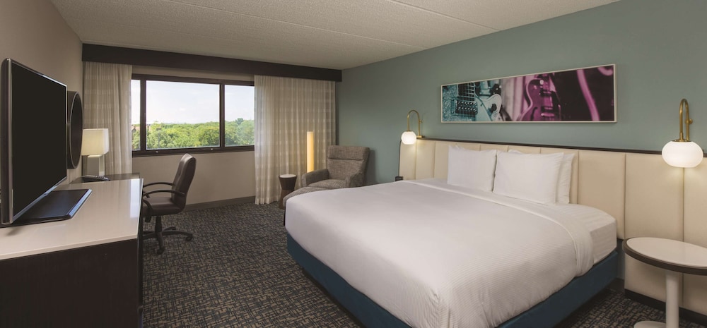 DoubleTree by Hilton Hotel Austin Northwest Arboretum - photo 12