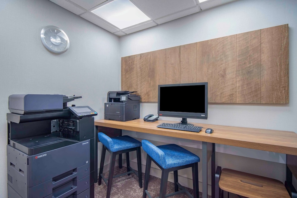 Hilton Garden Inn Danbury - photo 42