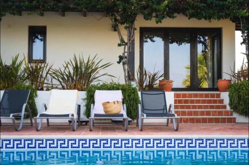 Villa Laguna Charmy Villa — 4-Star Luxury Hotel in Moncarapacho, Portugal