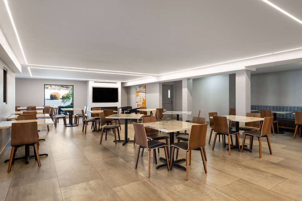 La Quinta Inn by Wyndham San Diego Miramar - photo 2