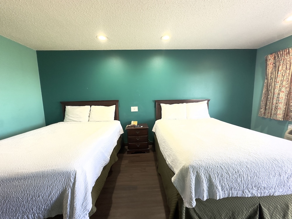Razorback Inn - photo 20