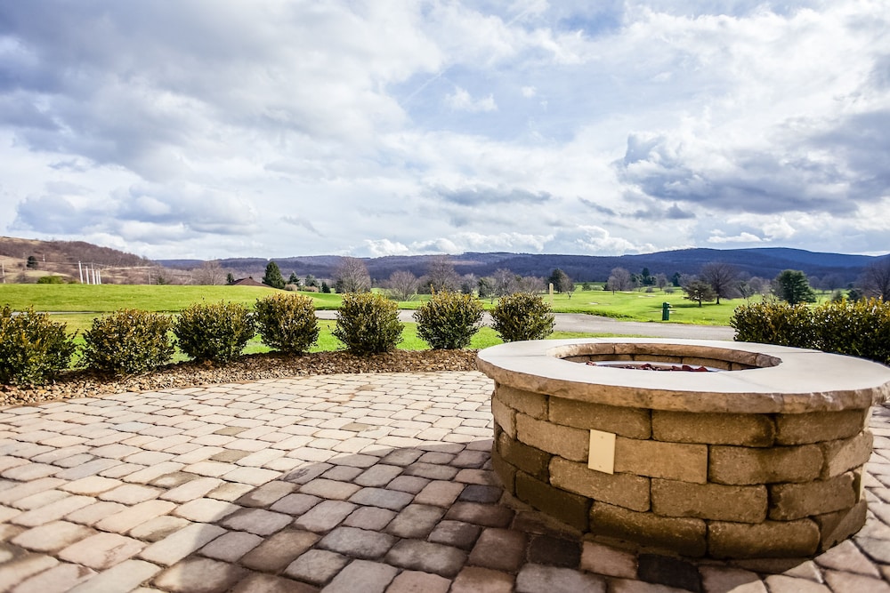Hampton Inn & Suites Blairsville - photo 54