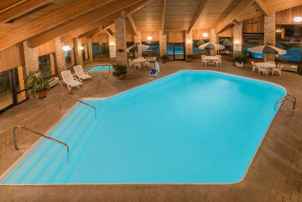 Days Inn by Wyndham Wooster — hotel in Wooster