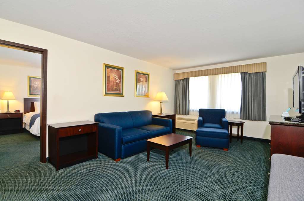 Best Western Gas City - photo 13