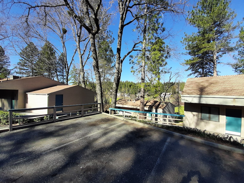 Alta Sierra Village Inn - photo 15