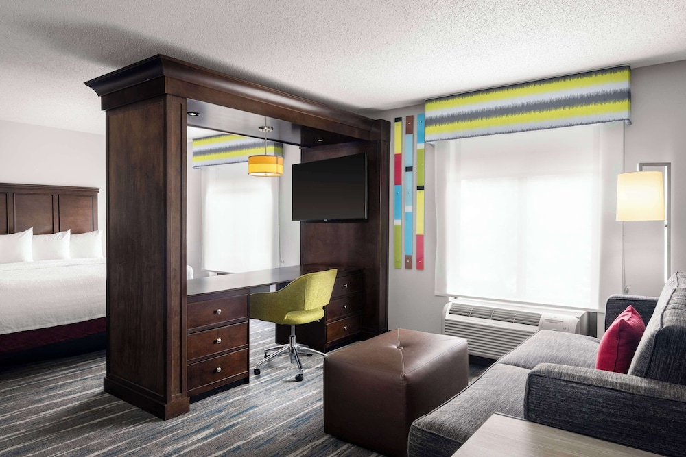 Hampton Inn & Suites Birmingham 280 East Eagle Point - photo 9