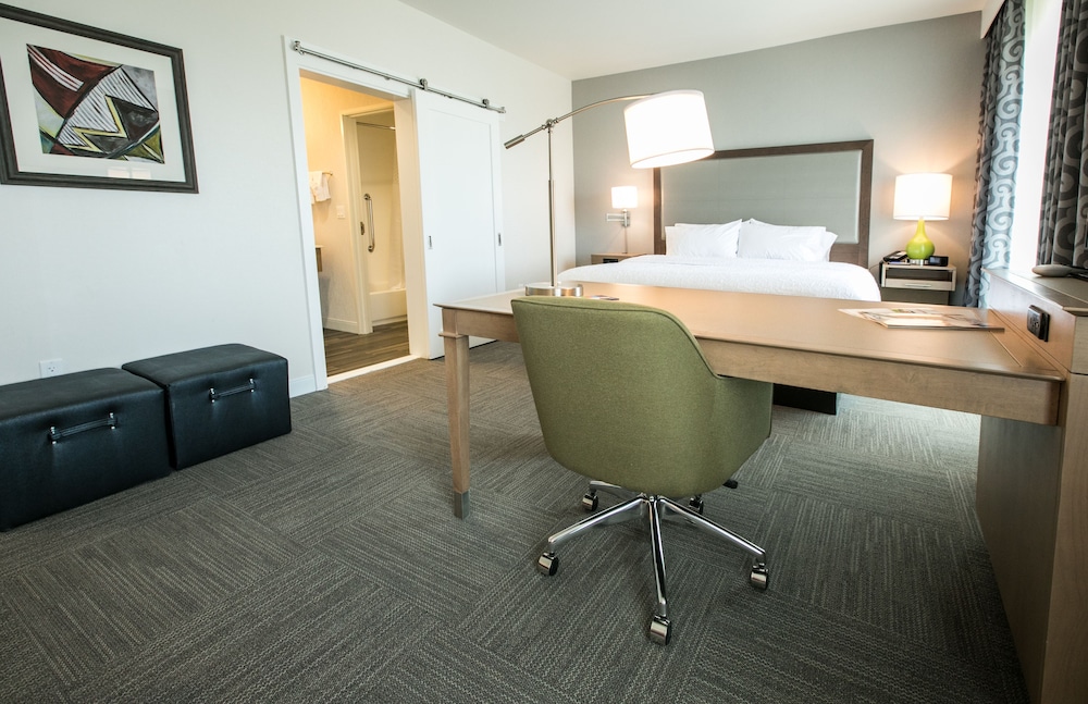 Hampton Inn & Suites Tempe Phoenix Airport AZ - photo 47