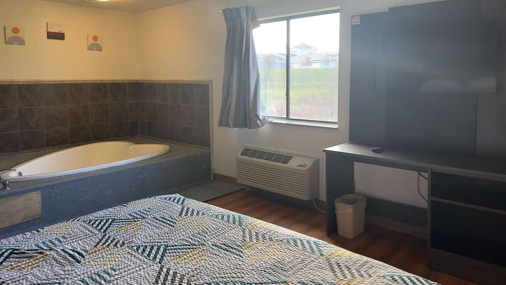 Motel 6 Waterloo IA - photo 17