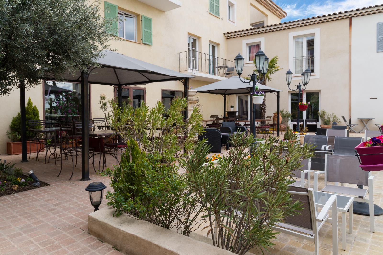 The Originals City Hôtel Le Village Provençal in Pertuis, France