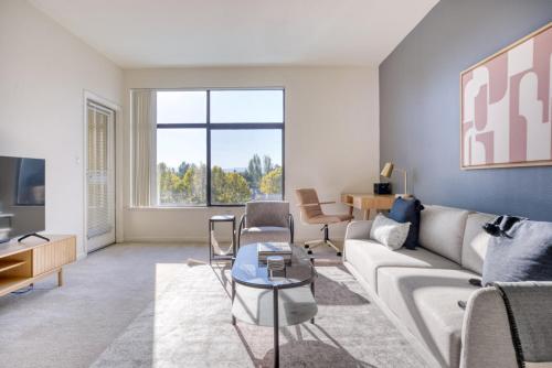San Jose 1br w wd gym pool nr Caltrain SFO 1154 — 4-Star Luxury Hotel in San Jose, United States
