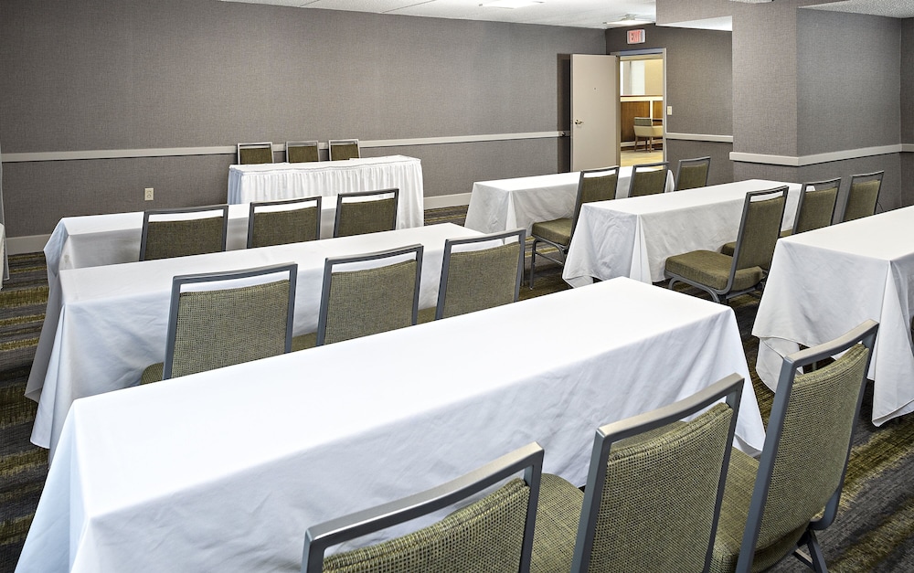 Holiday Inn Salem I 93 at Exit 2 by IHG - photo 35