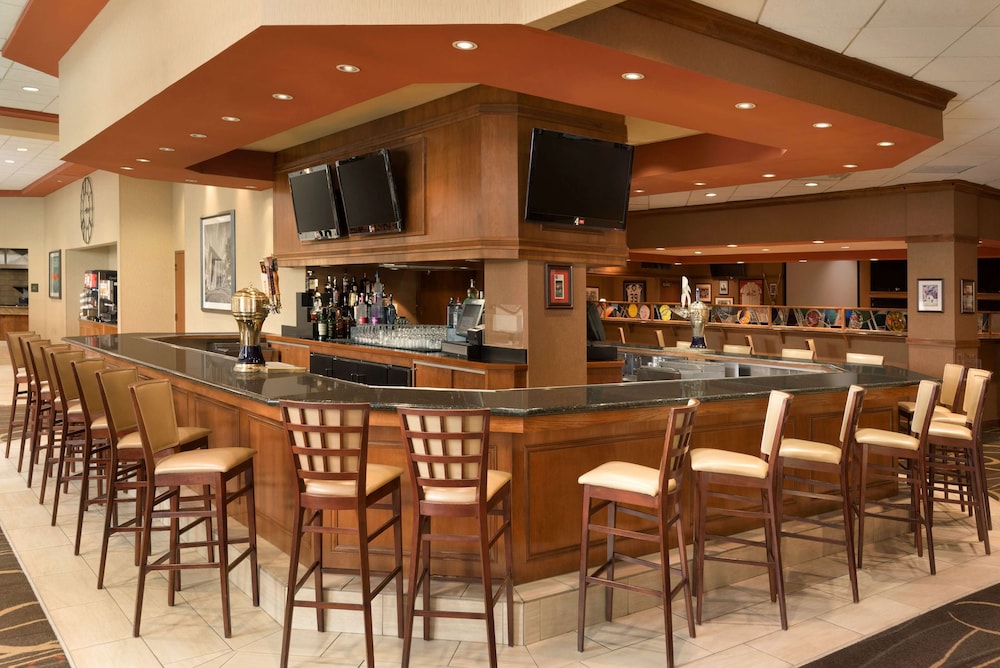 Embassy Suites by Hilton Franklin Cool Springs - photo 53