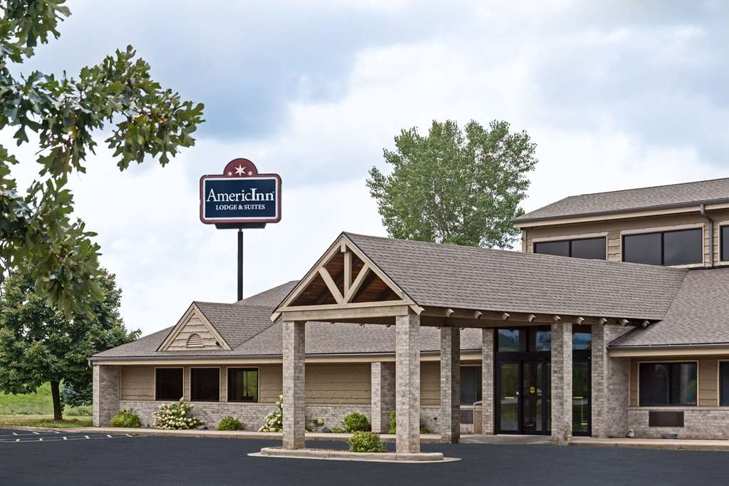 AmericInn by Wyndham Tomah — hotel in Tomah