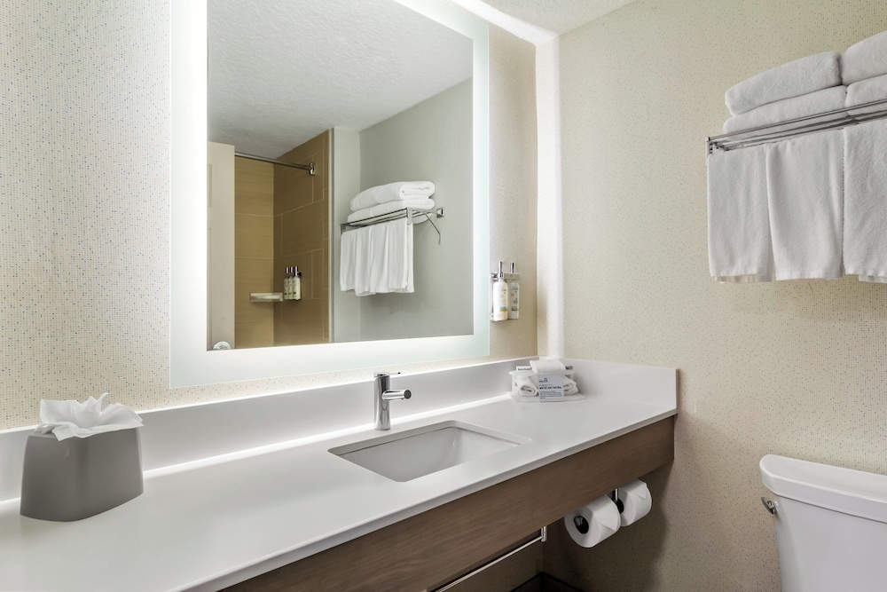 Holiday Inn Express & Suites Jacksonville SE Med Ctr Area by IHG - photo 34