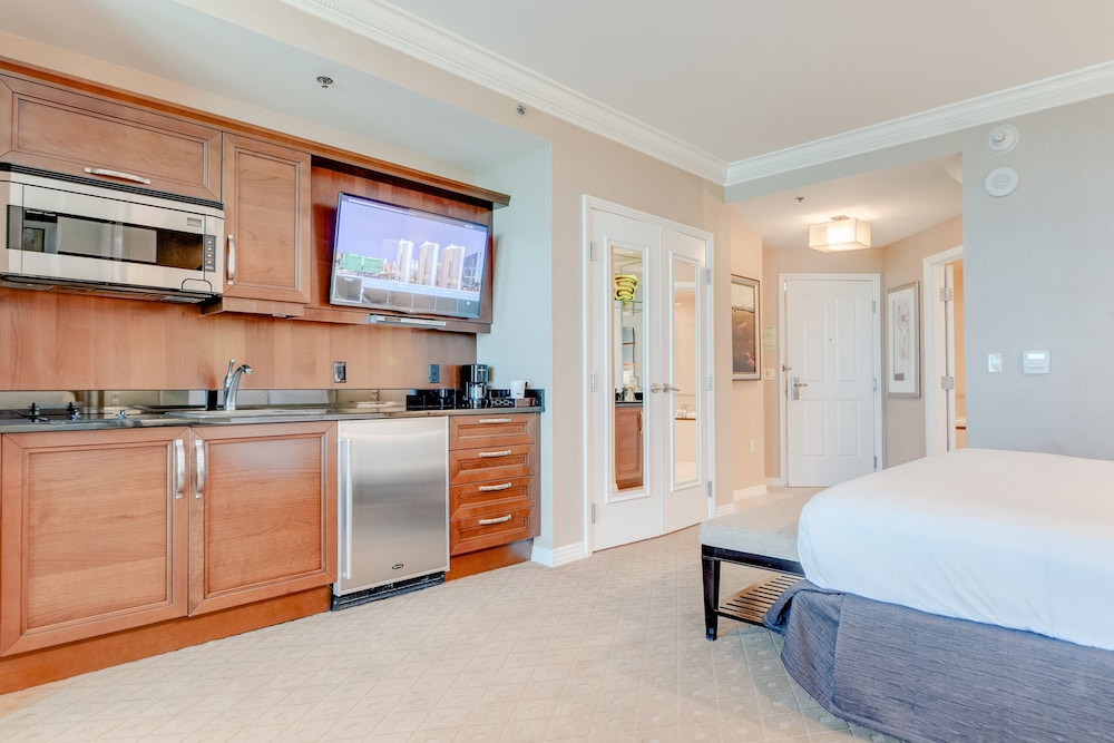 StripViewSuites at Signature - photo 123