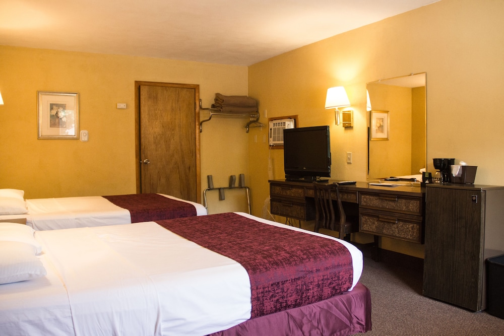 Fran Cove Motel - photo 8