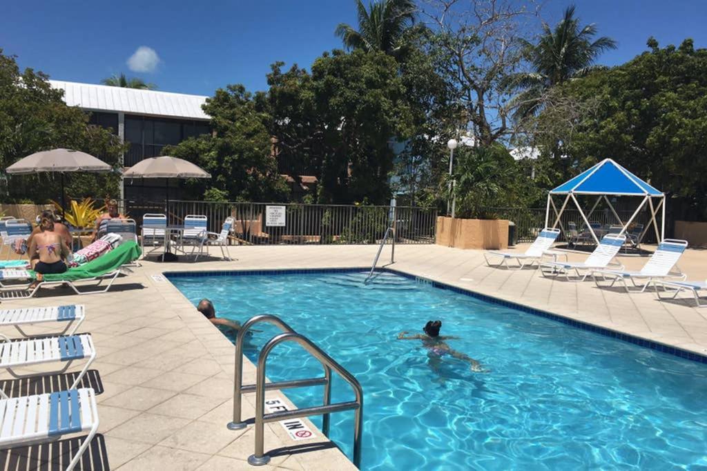 Licensed Mgr Modern Oceanfront Condo Beautiful Ocean Views Beach Resort 2 King Beds - photo 35