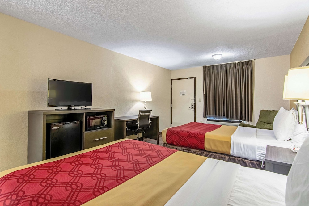 Econo Lodge Inn & Suites Matthews Charlotte - photo 10
