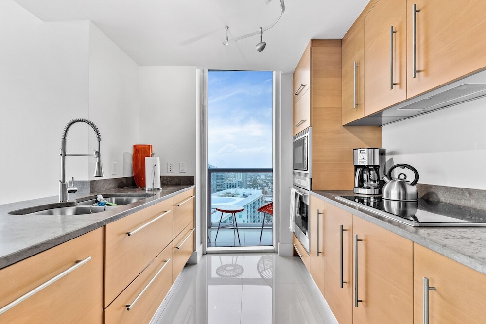 Majestic PH in Brickell Top Amenities - photo 19
