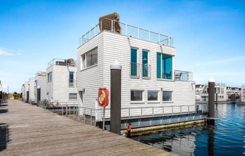 Stella Maris - carbon neutral hotel in Unknown City