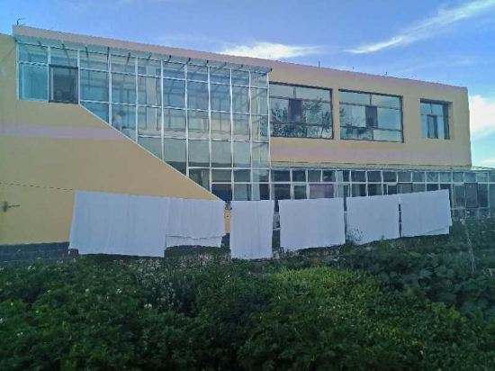 Lakeside source home in Gonghe, People's Republic of China