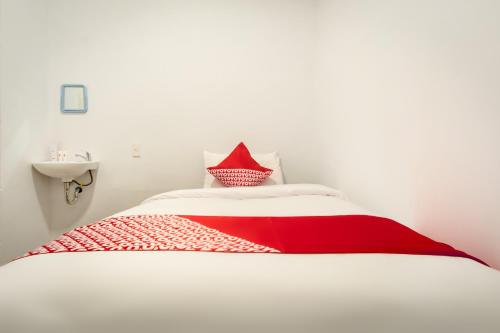 Dancenter Metropolitan Homestay Near Komplek Asia Megamas Medan — 4-Star Luxury Hotel in Medan, Indonesia