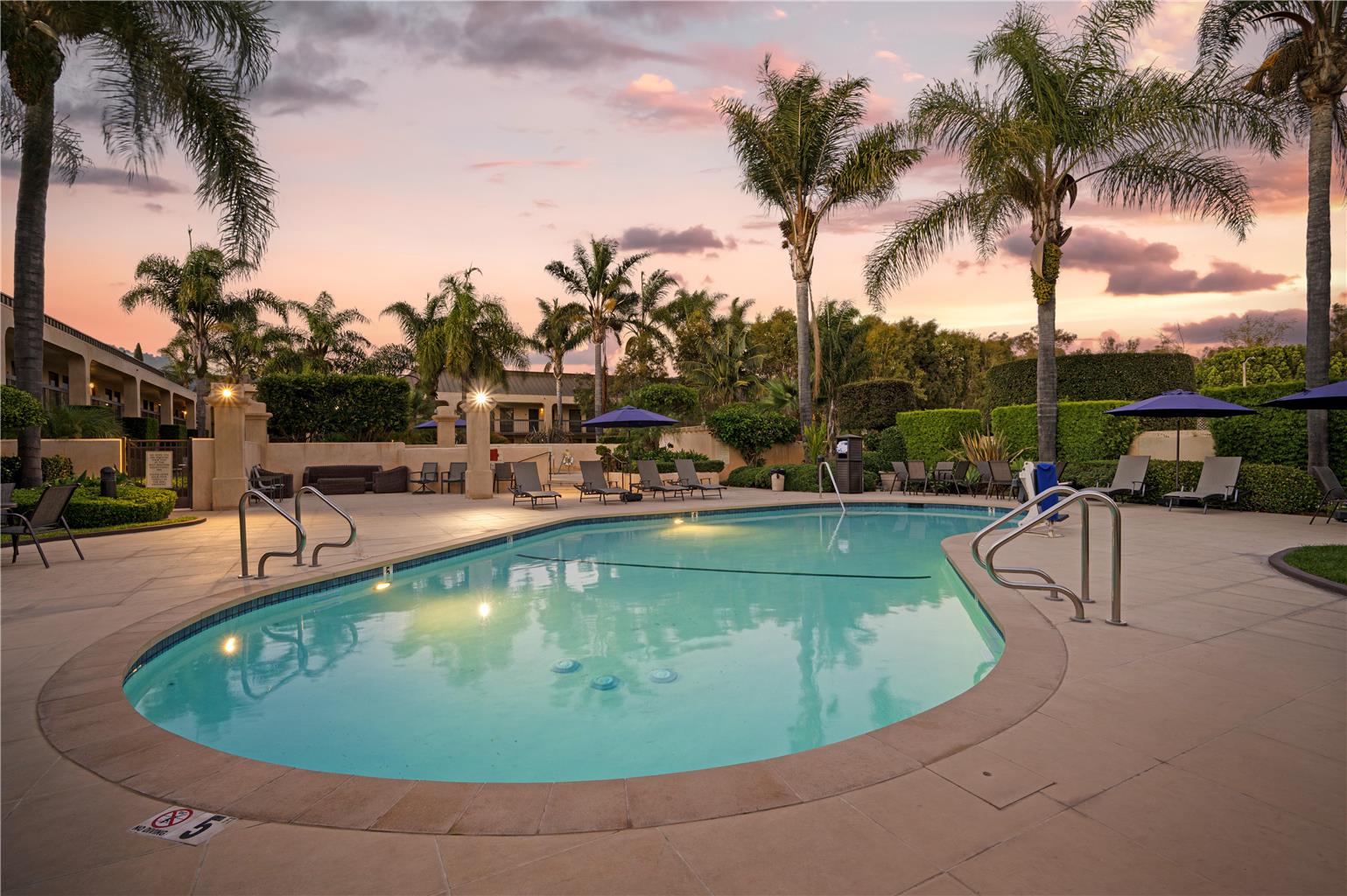 Best Western Plus South Coast Inn — hotel in Goleta