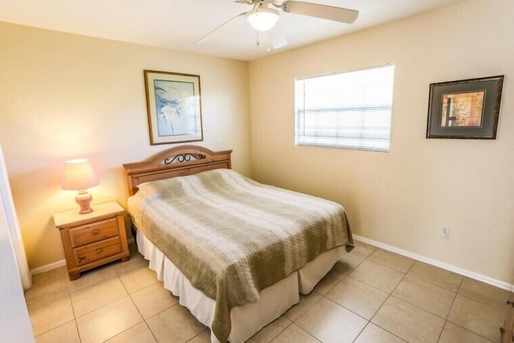 106 Tropical Shores Manor Fort Myers Beach - photo 5