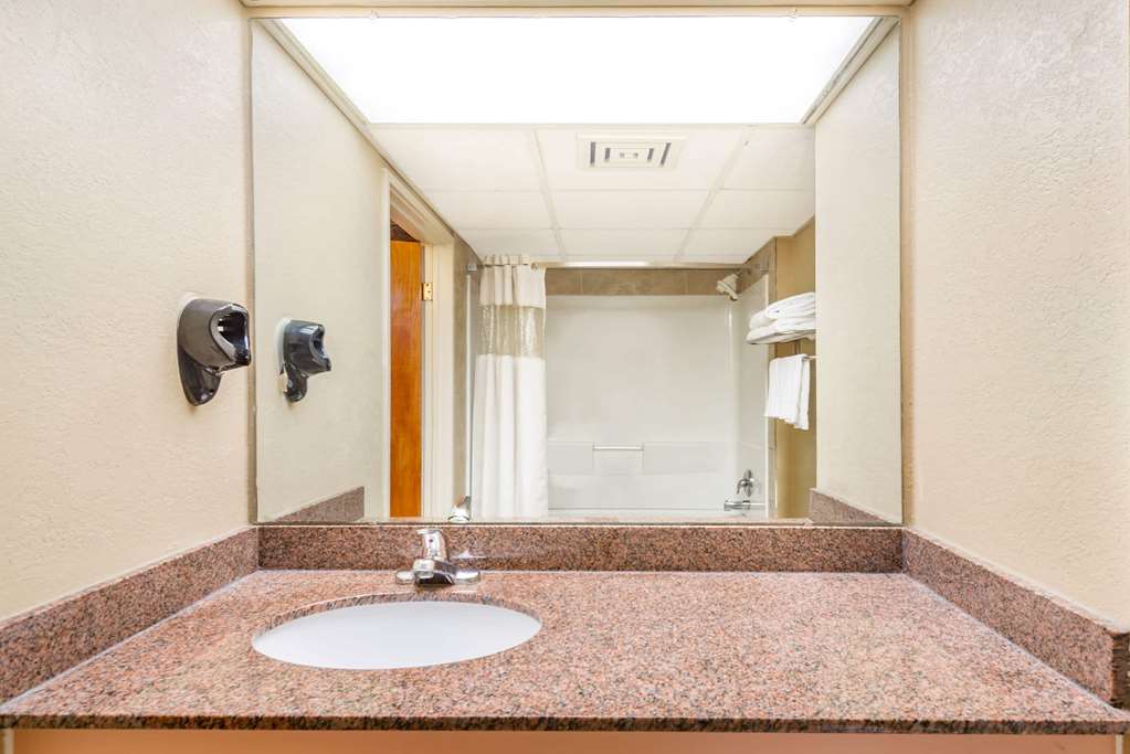 Ramada by Wyndham West Atlantic City - photo 26