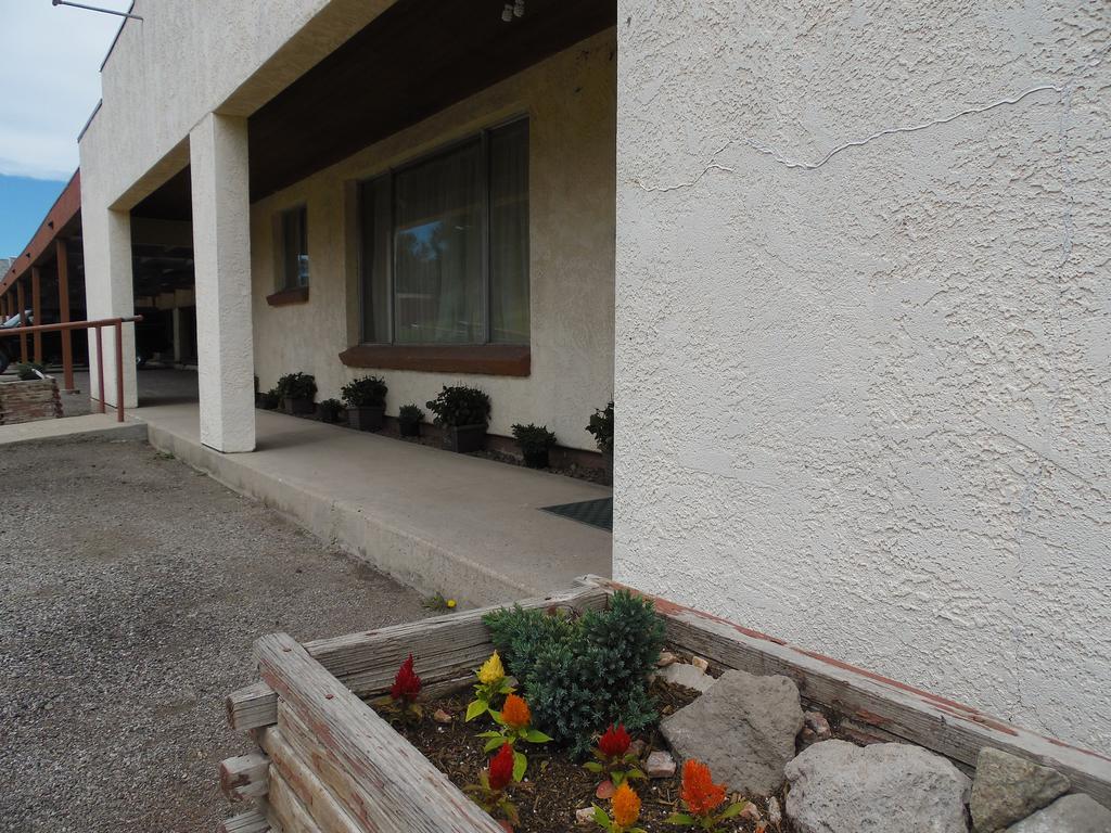 Hudson Inn Milford - photo 8
