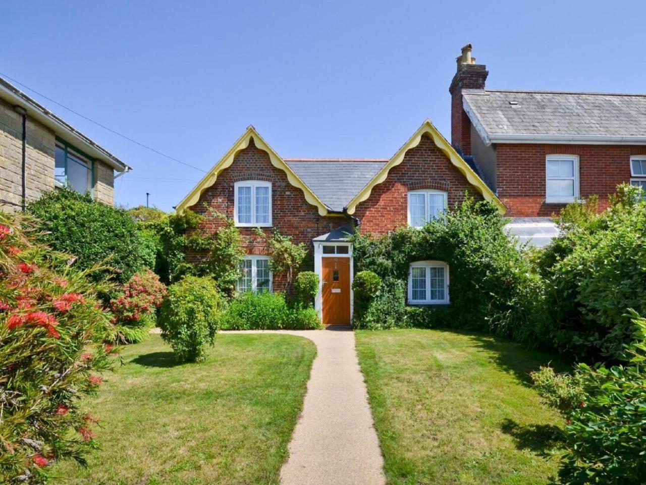 3 bed in Sandown 85985 — 4-Star Luxury Hotel in Sandown, United Kingdom