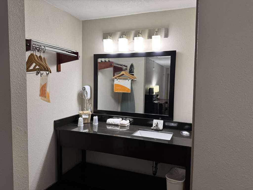 SureStay Hotel by Best Western Childress - photo 27