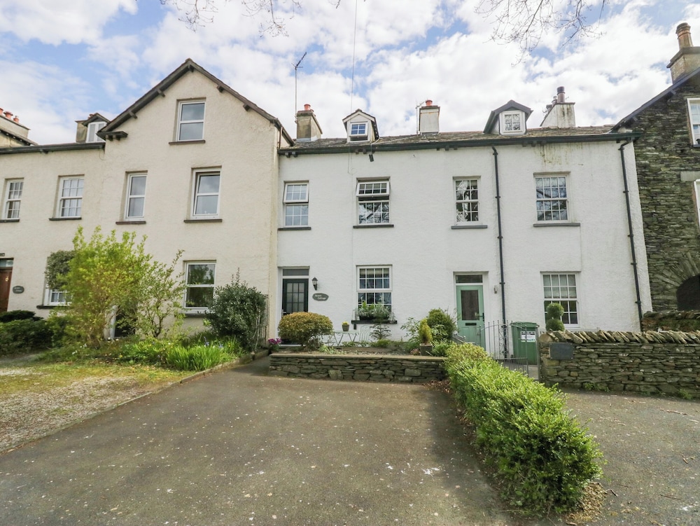 Acorn Cottage — 4-Star Luxury Hotel in Windermere, United Kingdom