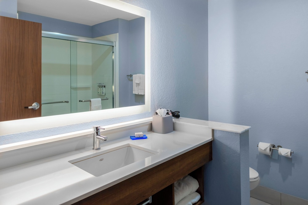 Holiday Inn Express & Suites Leander by IHG - photo 16