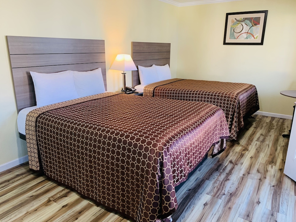 Central Coast Inn - photo 14