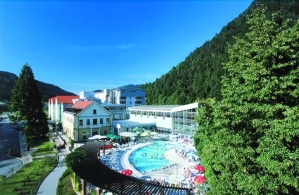 Hotel Zdravilisce Thermana Lasko — 4-Star Luxury Hotel in Lasko, Slovenia