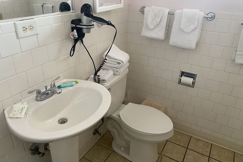 OYO Hotel Yuma AZ Desert Grove - photo 10
