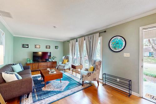 Twin Oaks - last minute hotel in Savannah