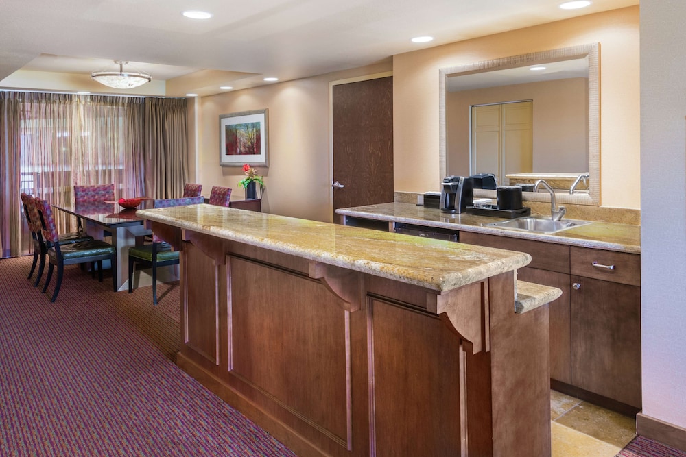 Embassy Suites by Hilton Loveland Conference Center - photo 23