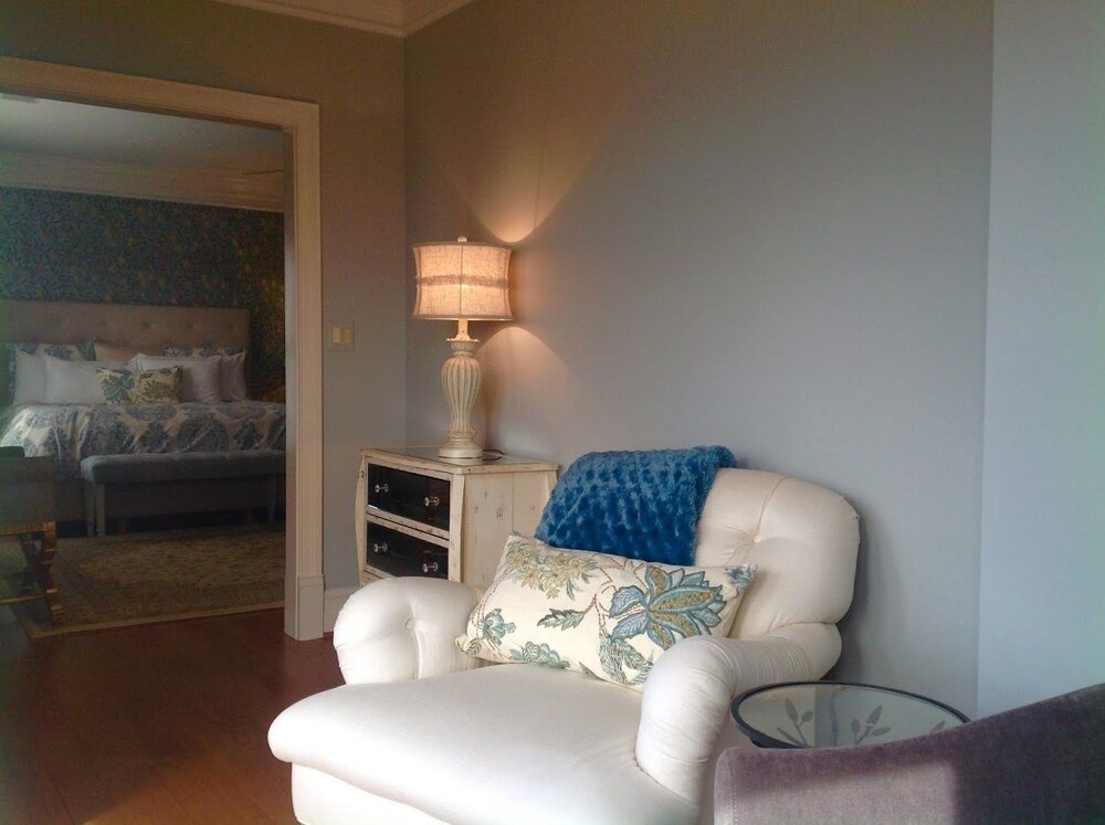 Skyline Vineyard Inn - photo 5