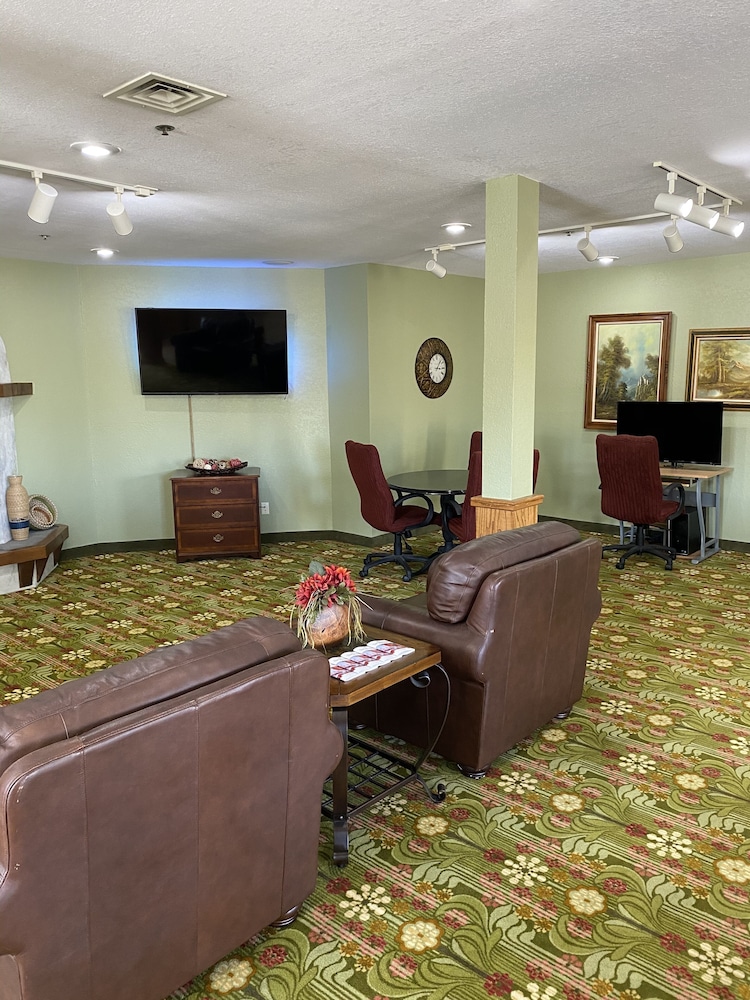 Brookwood Inn - photo 6
