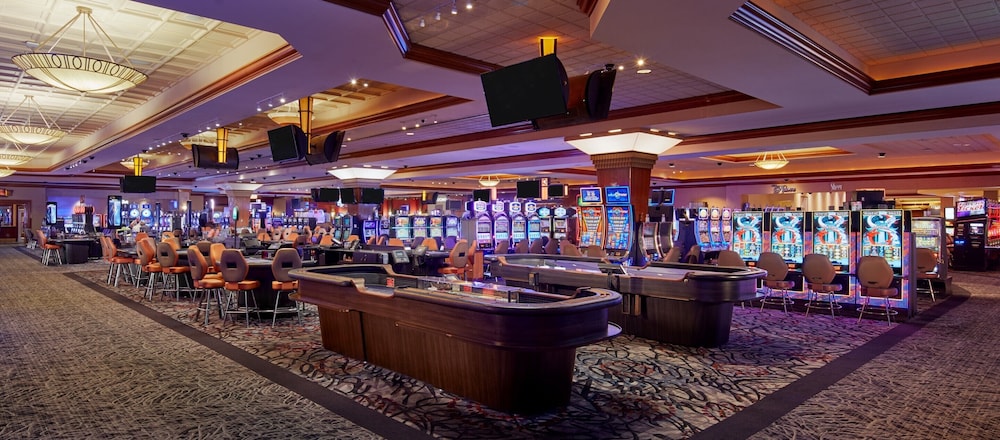 Harrah's Joliet Casino & Hotel A Caesars Rewards Destination - photo 17