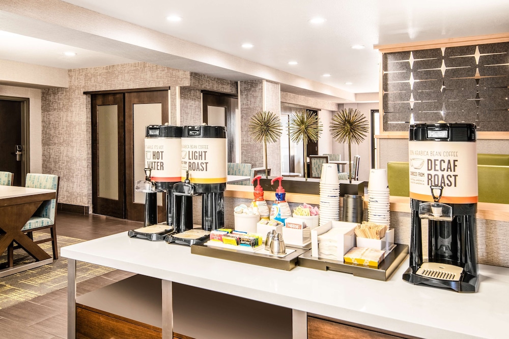 Hampton Inn & Suites Las Vegas Henderson - photo 36