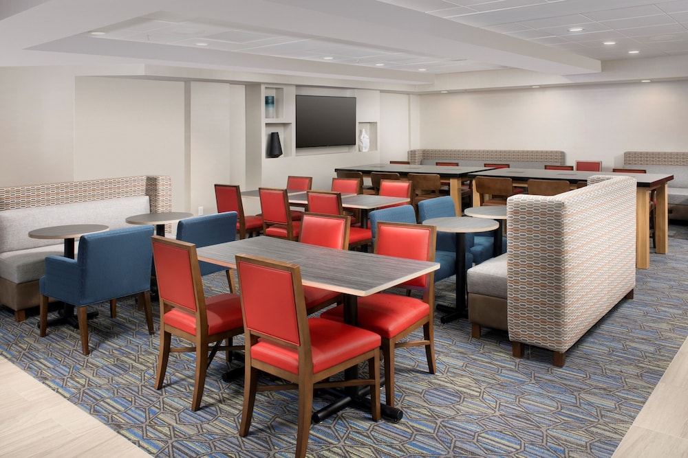 Sleep Inn & Suites BWI Airport - photo 53