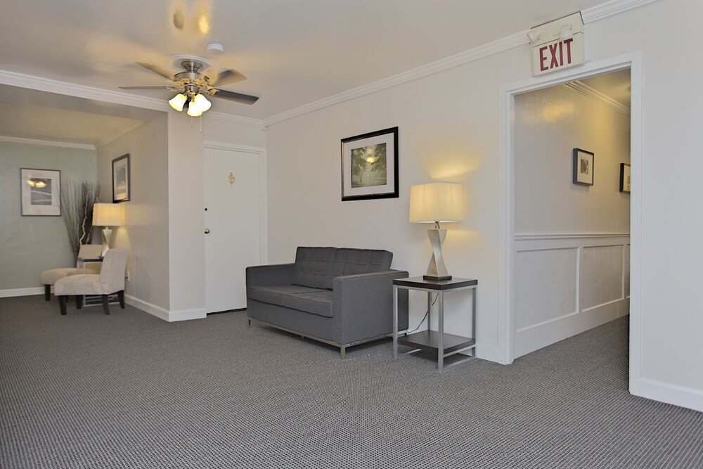 Shadyside Inn All Suites Hotel - photo 43