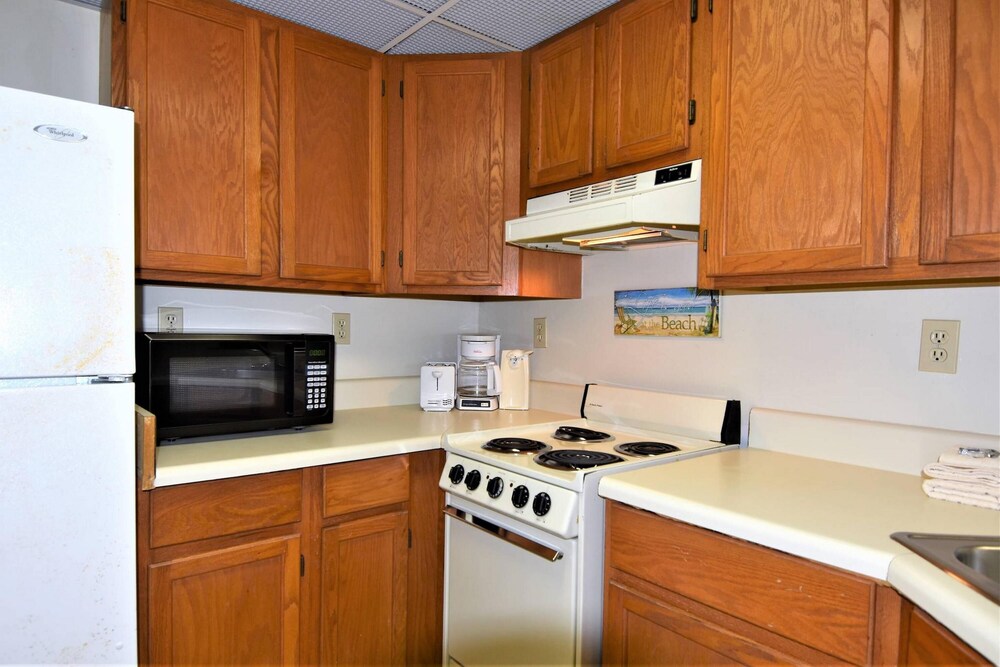 Gulf Tower by Bender Vacation Rentals - photo 29