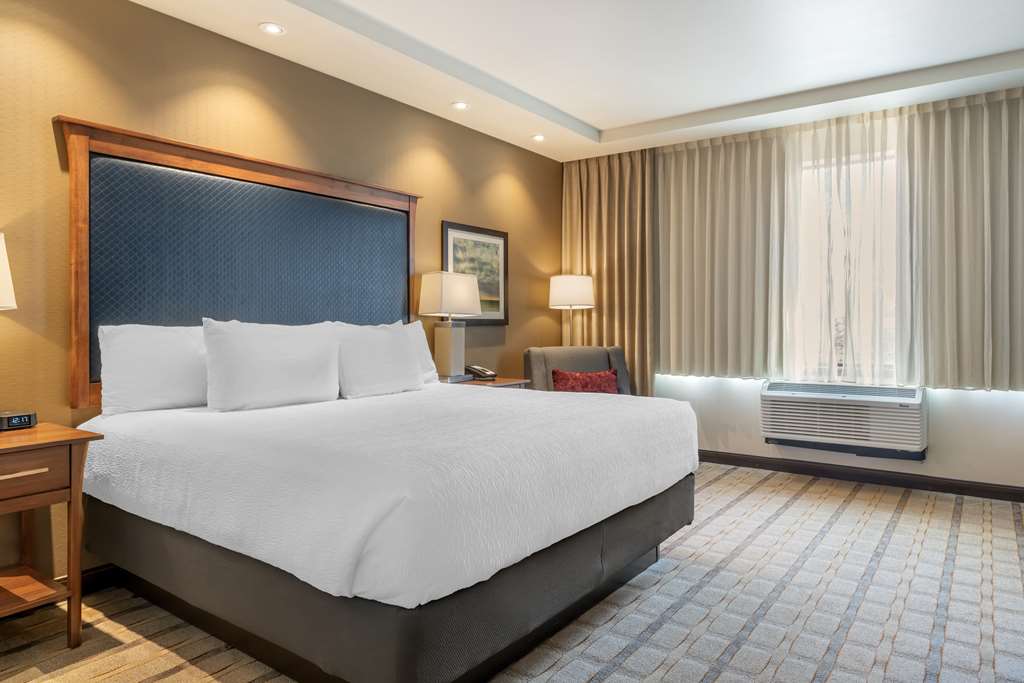 Best Western Premier Boulder Falls Inn - photo 18