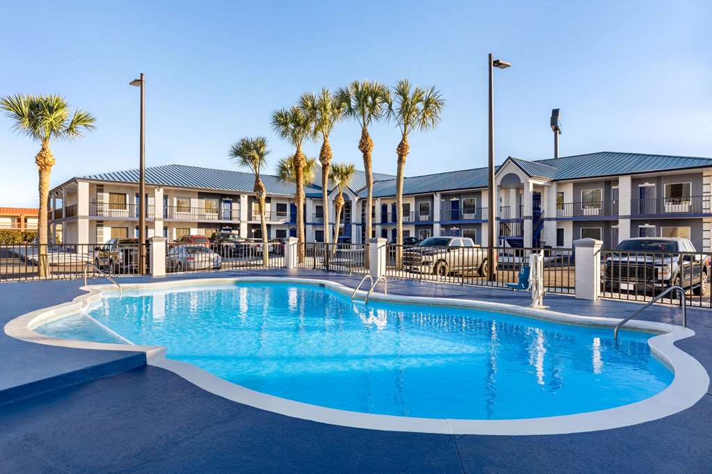 Days Inn by Wyndham Kingsland GA - photo 9