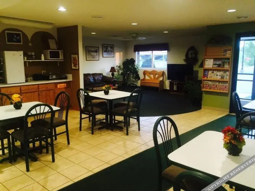AmeriVu Inn and Suites Stanley - photo 16